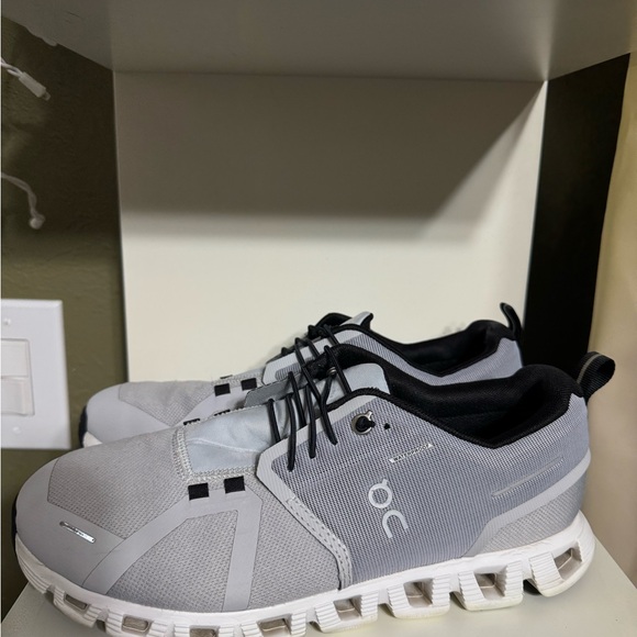 Shows - Picture 2 of 4